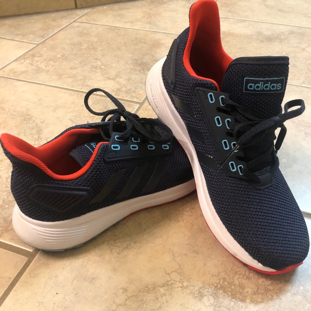 Women’s Adidas cloudfoam size 8.5 - Picture 1 of 11